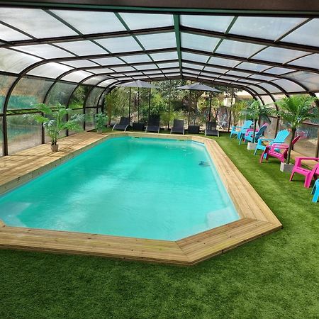 Les Chalets De Saumur, Piscine & Parc Boise, 100M Du Cadrenoir Exteriér fotografie