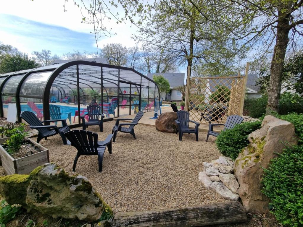 Les Chalets De Saumur, Piscine & Parc Boise, 100M Du Cadrenoir Exteriér fotografie