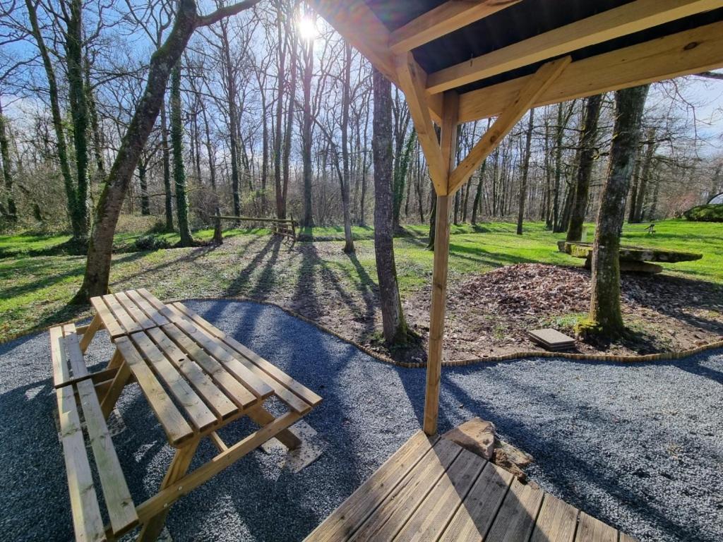 Les Chalets De Saumur, Piscine & Parc Boise, 100M Du Cadrenoir Exteriér fotografie