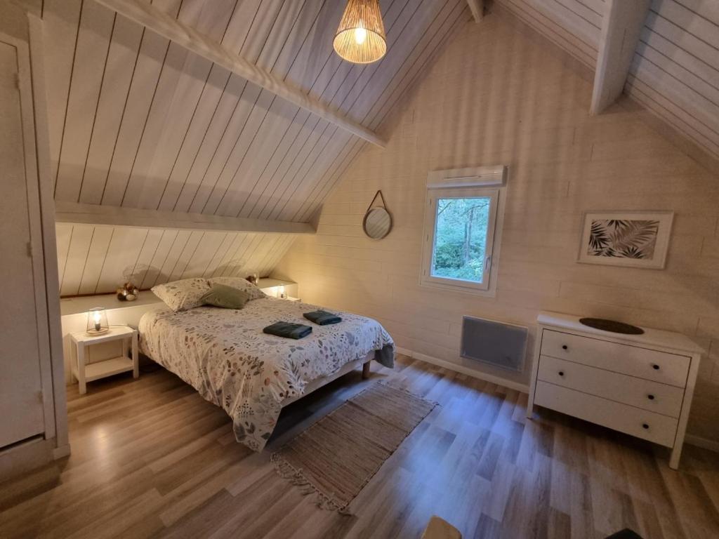 Les Chalets De Saumur, Piscine & Parc Boise, 100M Du Cadrenoir Exteriér fotografie